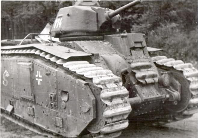 WW2 Panzer B2 740(f) 20mm image 0