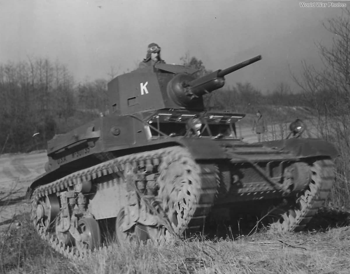 WW2 USA Europe M2A4 light tank 15mm image 0