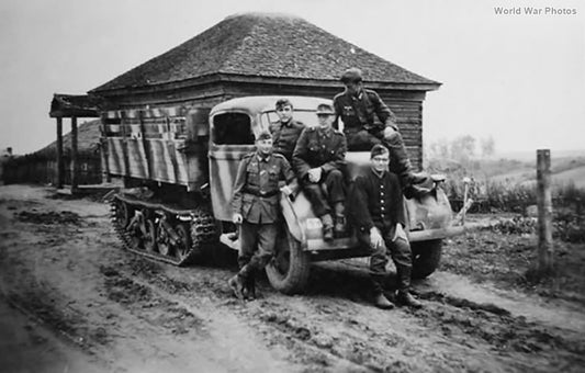 WW2 Ford V3000 Maultier 20mm image 0